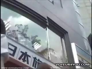 Jepang damsel upskirt kathok secretly videoed